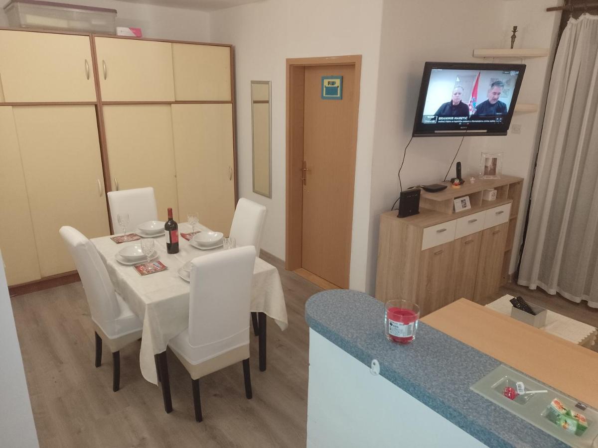 Apartman Ciblja Apartment เวลิคาโกริตซา ภายนอก รูปภาพ